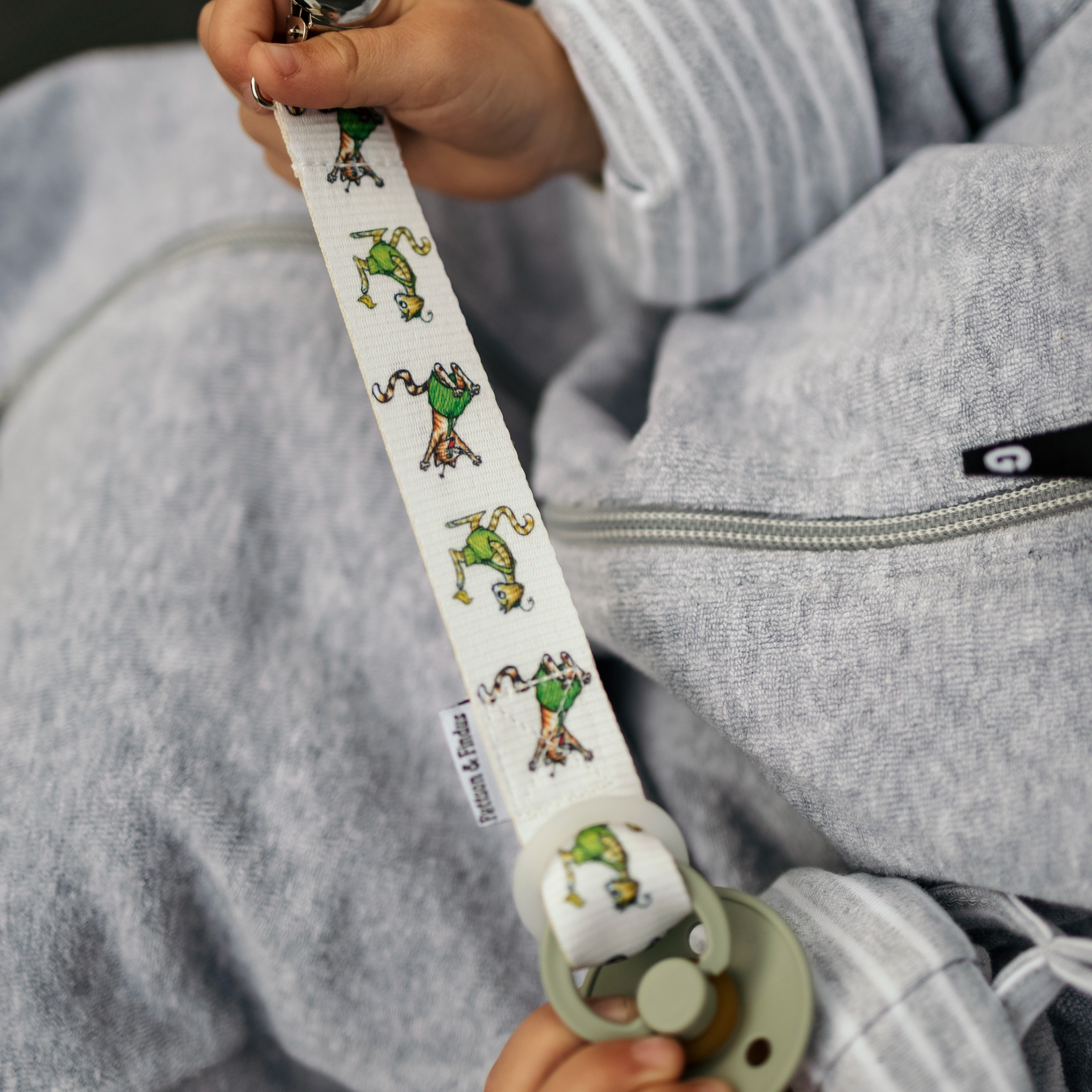 Pacifier Holder Pettson och Findus